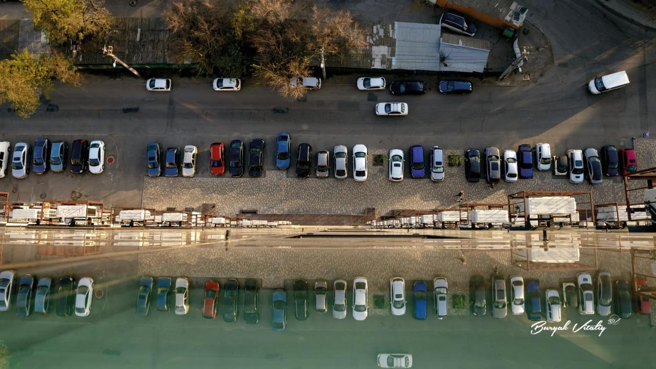 Апартаменты В Одессе Odessa Exteriör bild